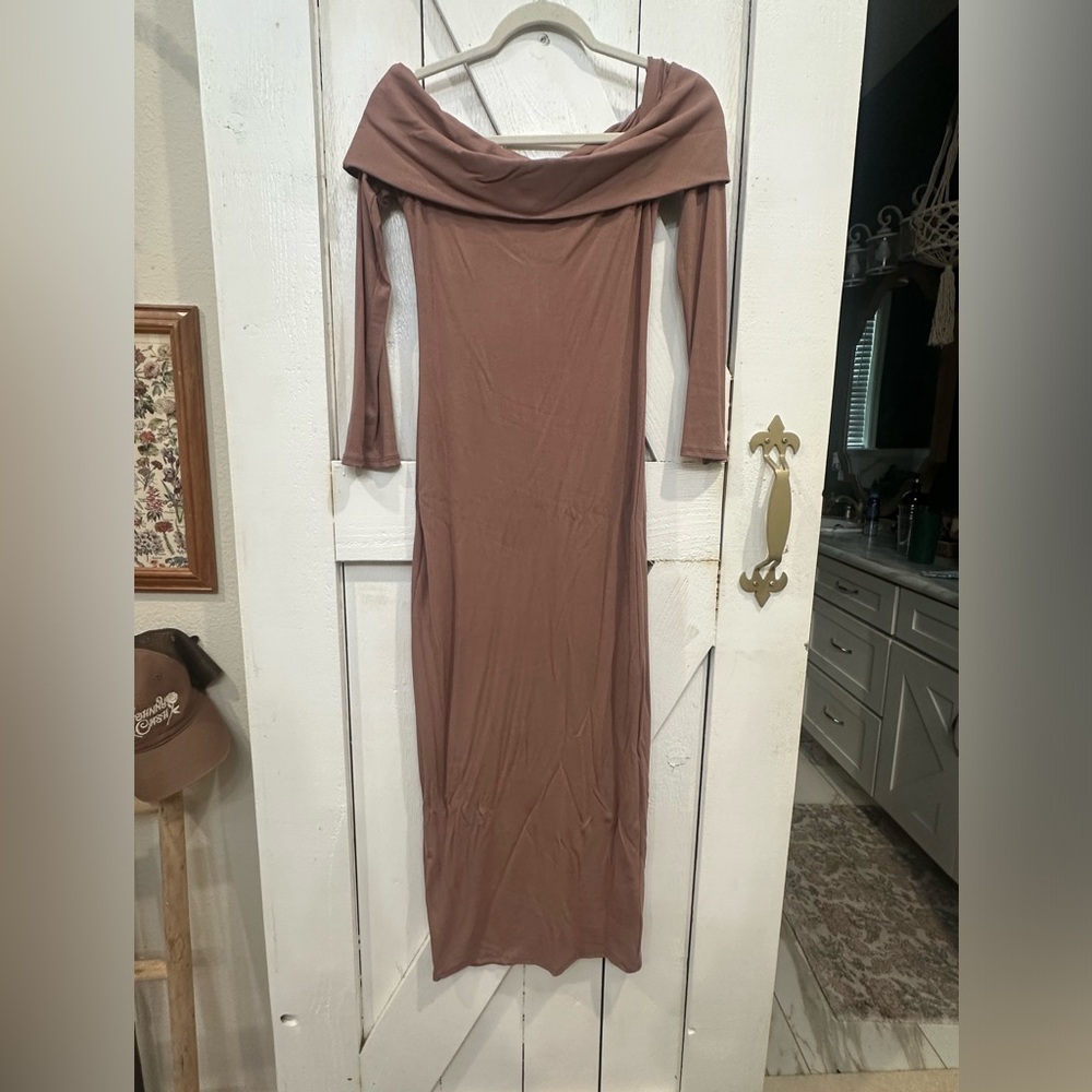 Off Shoulder Body Con Dress